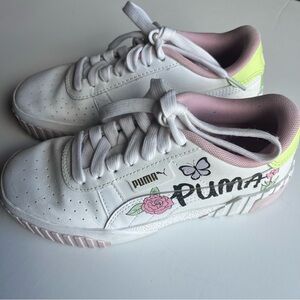Girl’s Puma Sneakers Size 4